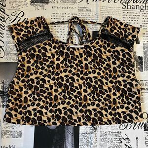 Unbranded Women's Brown and Black Crop-top